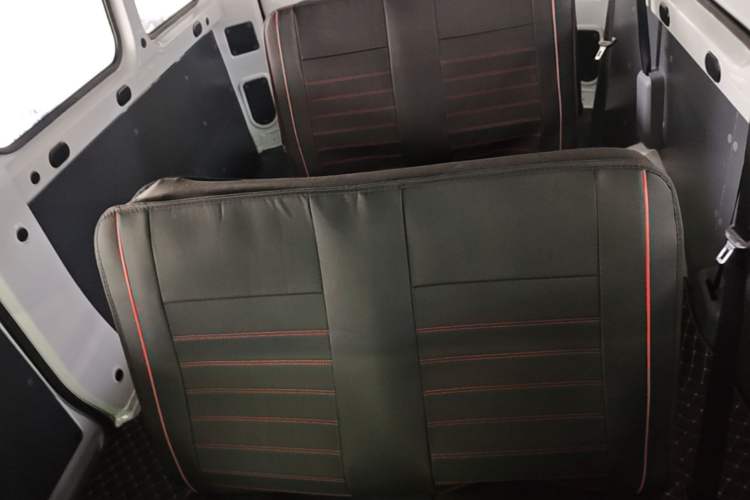 Used Wuling Yangguang 2025 Model 400km Bus Edition—Comfort Edition Left Rear Seat