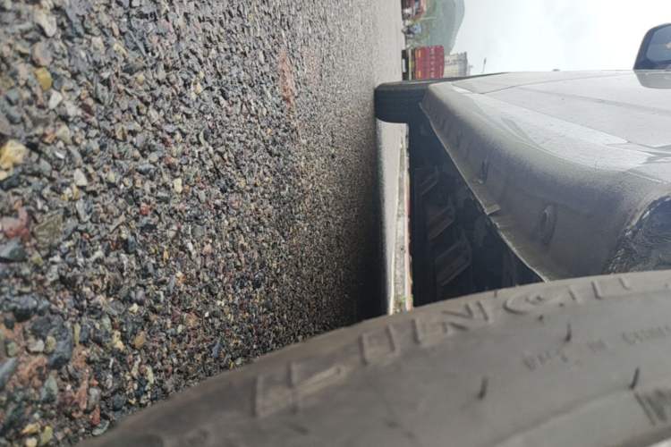 Used Wuling Yangguang 2025 Model 400km Bus Edition—Comfort Edition Left Side Sill