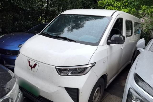 Used Wuling Yangguang 2025 Model 400km Bus Edition—Comfort Edition