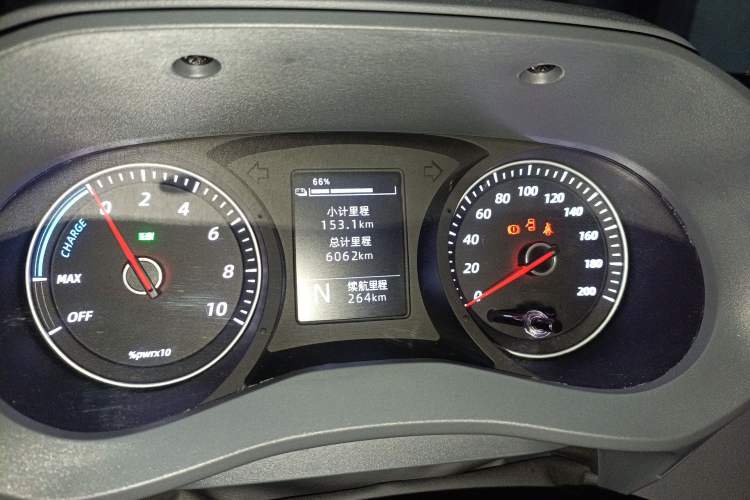 Used Wuling Yangguang 2025 Model 400km Bus Edition—Comfort Edition Odometer Close Up