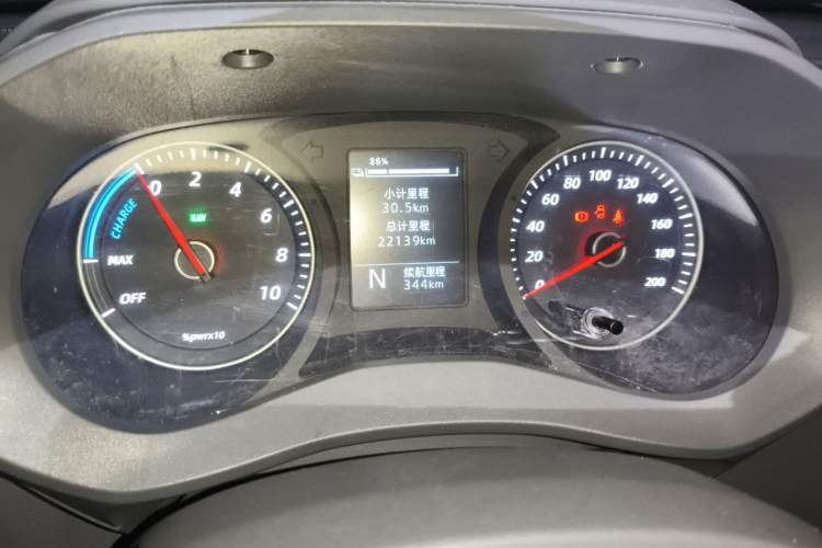 Used Wuling Yangguang 2025 Model 400km Bus Edition—Comfort Edition Odometer Close Up