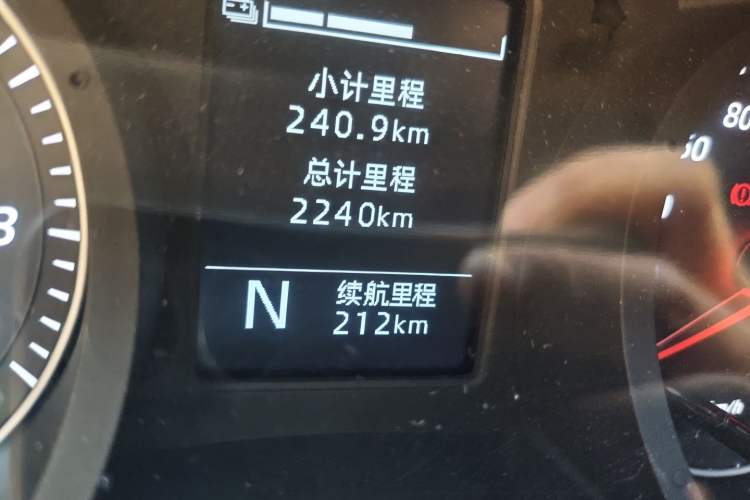 Used Wuling Yangguang 2025 Model 400km Bus Edition—Comfort Edition Odometer Close Up