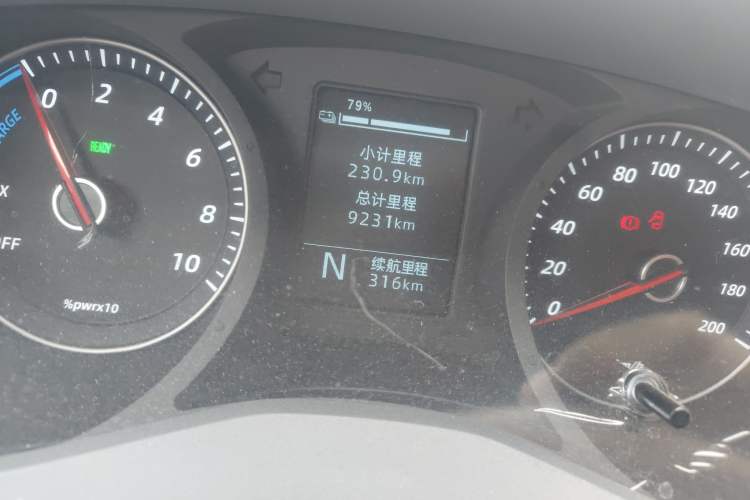 Used Wuling Yangguang 2025 Model 400km Bus Edition—Comfort Edition Odometer Close Up