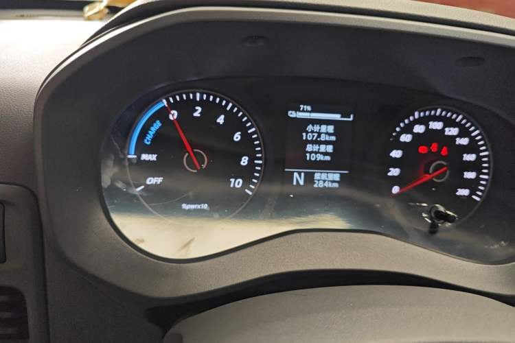 Used Wuling Yangguang 2025 Model 400km Bus Edition—Comfort Edition Odometer Close Up