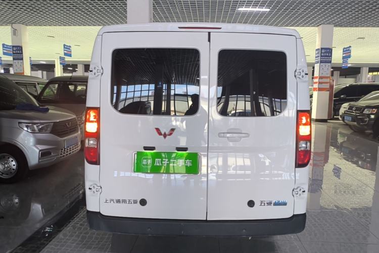 Used Wuling Yangguang 2025 Model 400km Bus Edition—Comfort Edition Rear