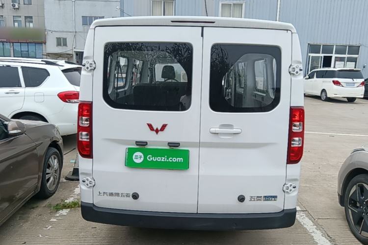 Used Wuling Yangguang 2025 Model 400km Bus Edition—Comfort Edition Rear