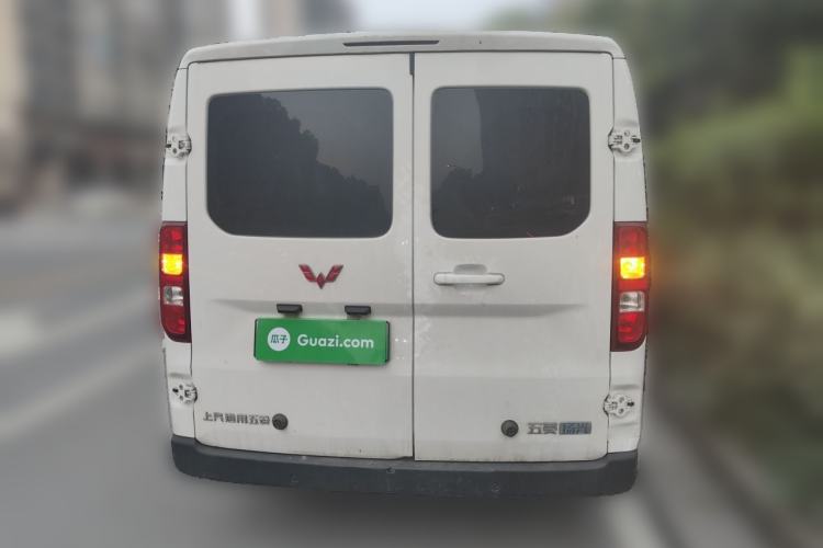Used Wuling Yangguang 2025 Model 400km Bus Edition—Comfort Edition Rear
