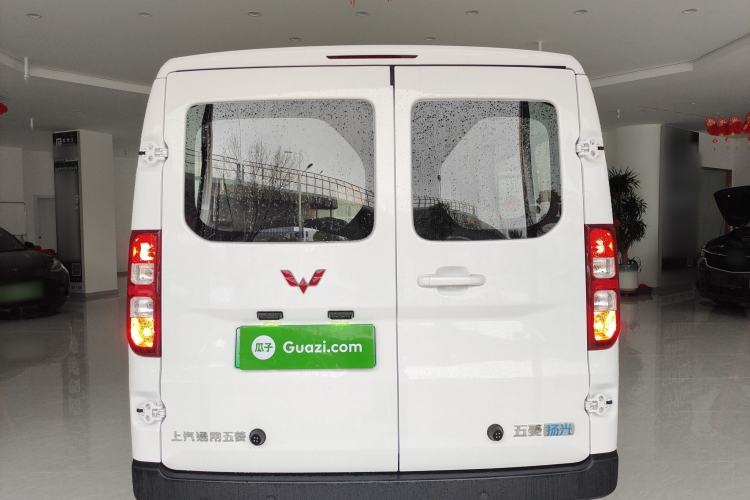 Used Wuling Yangguang 2025 Model 400km Bus Edition—Comfort Edition Rear
