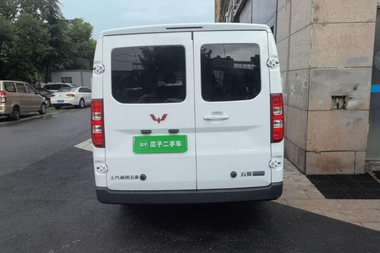 Used Wuling Yangguang 2025 Model 400km Bus Edition—Comfort Edition Rear