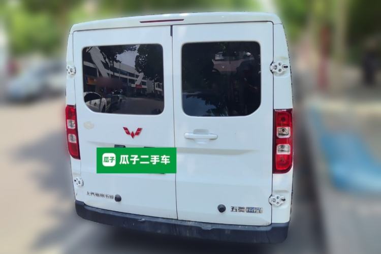 Used Wuling Yangguang 2025 Model 400km Bus Edition—Comfort Edition Rear