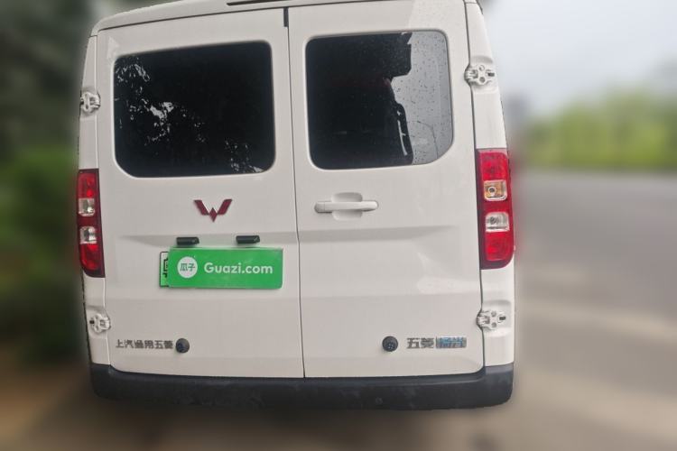 Used Wuling Yangguang 2025 Model 400km Bus Edition—Comfort Edition Rear