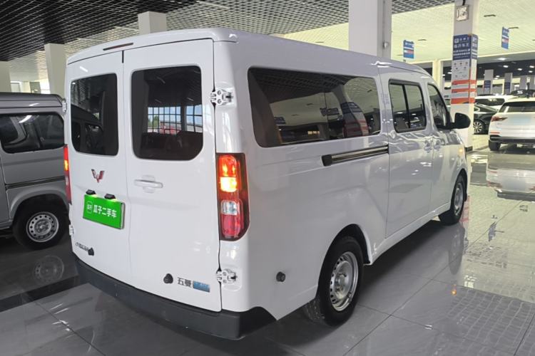 Used Wuling Yangguang 2025 Model 400km Bus Edition—Comfort Edition Rear Right 45 Deg