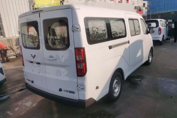 Used Wuling Yangguang 2025 Model 400km Bus Edition—Comfort Edition Rear Right 45 Deg