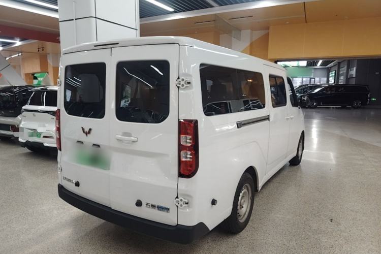Used Wuling Yangguang 2025 Model 400km Bus Edition—Comfort Edition Rear Right 45 Deg
