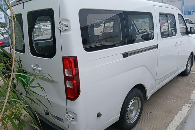 Used Wuling Yangguang 2025 Model 400km Bus Edition—Comfort Edition Rear Right 45 Deg