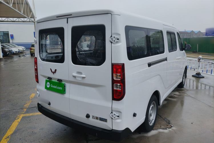 Used Wuling Yangguang 2025 Model 400km Bus Edition—Comfort Edition Rear Right 45 Deg