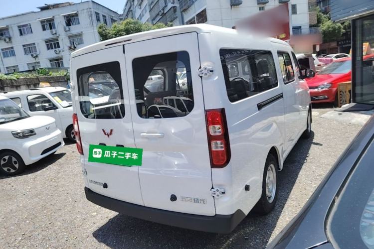 Used Wuling Yangguang 2025 Model 400km Bus Edition—Comfort Edition Rear Right 45 Deg