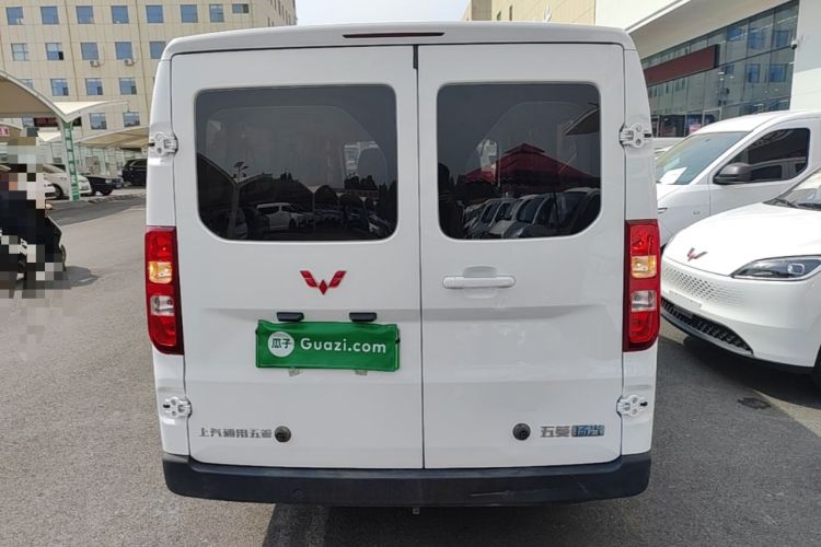 Used Wuling Yangguang 2025 Model 400km Bus Edition—Comfort Edition Rear