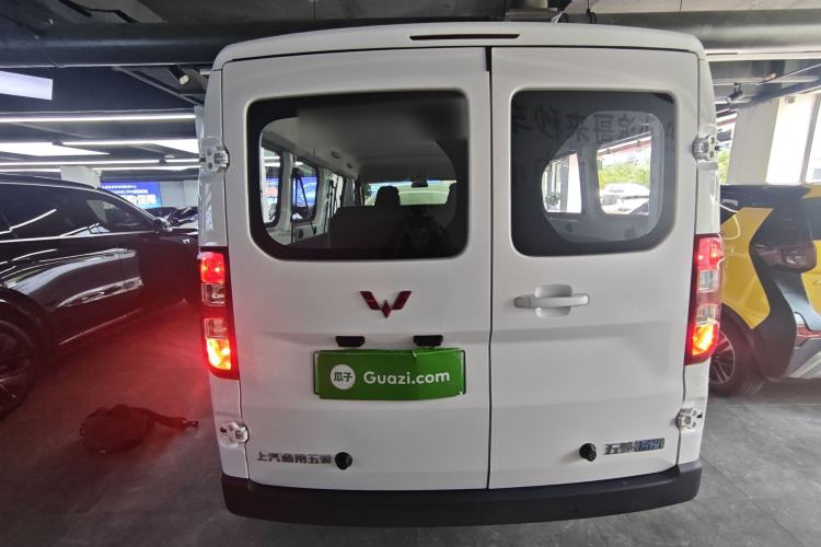 Used Wuling Yangguang 2025 Model 400km Bus Edition—Comfort Edition Rear