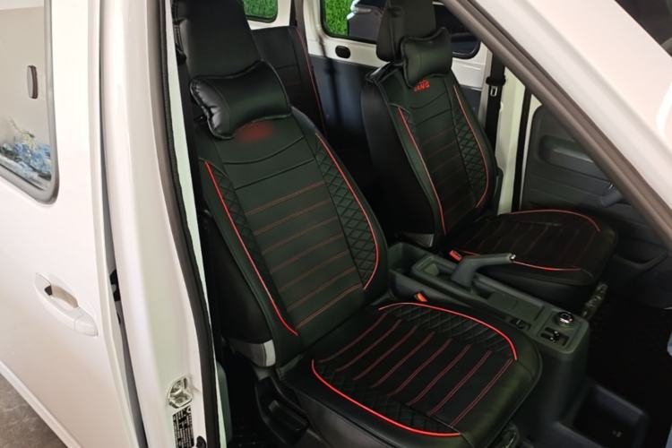Used Wuling Yangguang 2025 Model 400km Bus Edition—Comfort Edition Right Front Seat