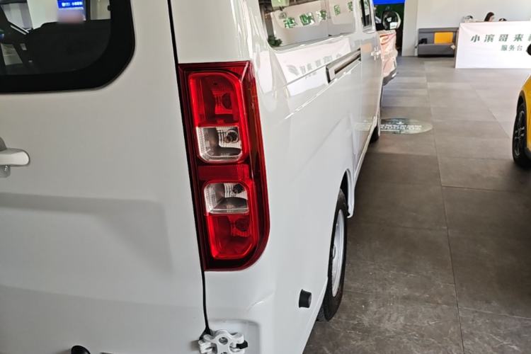 Used Wuling Yangguang 2025 Model 400km Bus Edition—Comfort Edition Right Rear Taillight