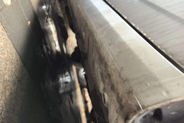 Used Wuling Yangguang 2025 Model 400km Bus Edition—Comfort Edition Right Side Sill