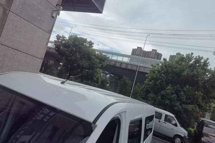 Used Wuling Yangguang 2025 Model 400km Bus Edition—Comfort Edition Roof
