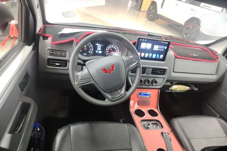 Used Wuling Yangguang 2025 Model 400km Bus Edition—Comfort Edition Steering Wheel
