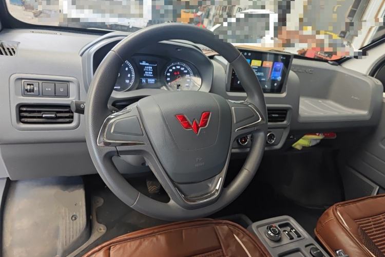 Used Wuling Yangguang 2025 Model 400km Bus Edition—Comfort Edition Steering Wheel