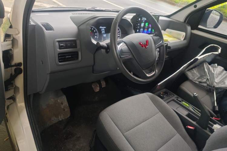 Used Wuling Yangguang 2025 Model 400km Bus Edition—Comfort Edition Steering Wheel