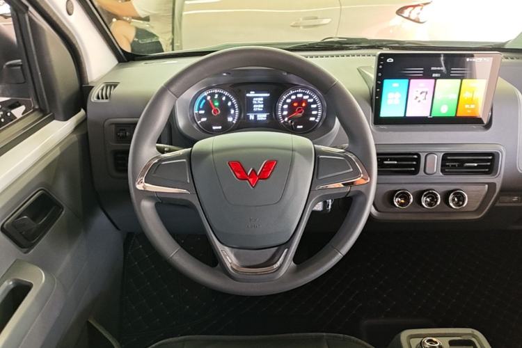 Used Wuling Yangguang 2025 Model 400km Bus Edition—Comfort Edition Steering Wheel