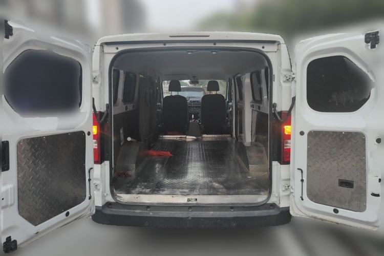 Used Wuling Yangguang 2025 Model 400km Bus Edition—Comfort Edition Trunk