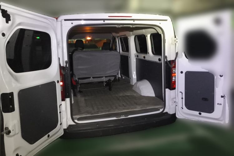 Used Wuling Yangguang 2025 Model 400km Bus Edition—Comfort Edition Trunk