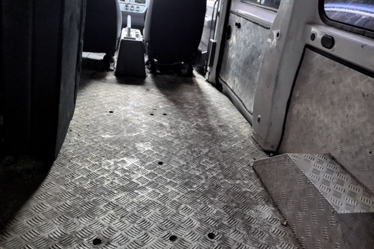 Used Wuling Yangguang 2025 Model 400km Bus Edition—Comfort Edition Trunk