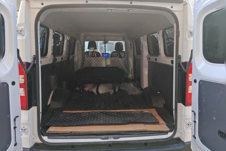 Used Wuling Yangguang 2025 Model 400km Bus Edition—Comfort Edition Trunk