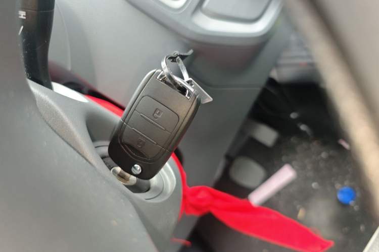 Used Wuling Yangguang 2025 Model 400km Bus Edition—Comfort Edition Vehicle Key