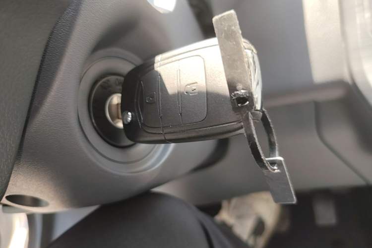 Used Wuling Yangguang 2025 Model 400km Bus Edition—Comfort Edition Vehicle Key