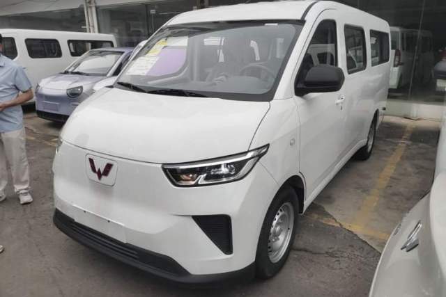 Used Wuling Yangguang 2025 Model 400km Bus Edition—Comfort Edition