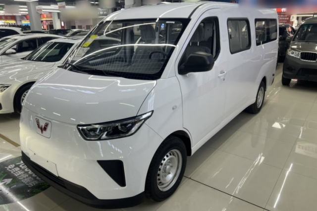 Used Wuling Yangguang 2025 Model 400km Bus Edition—Comfort Edition