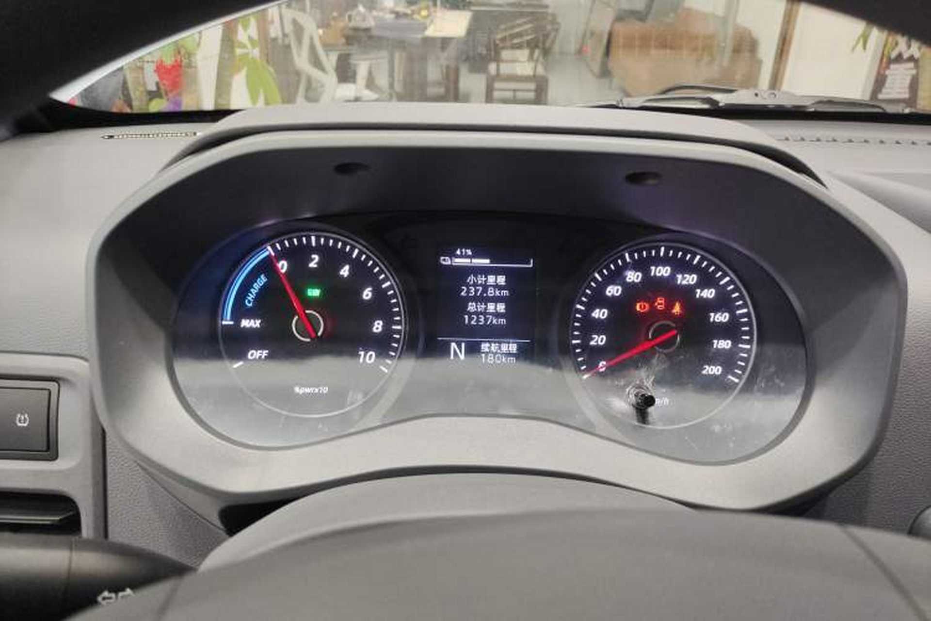 Used Wuling Yangguang 2026 Model, 440km Bus Comfort Edition, 6 Seats Instrument Cluster