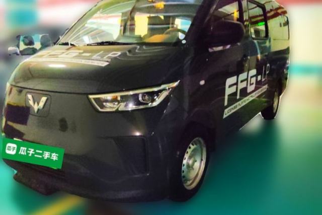Used Wuling Yangguang 2026 Model, 440km Bus Comfort Edition, 6 Seats