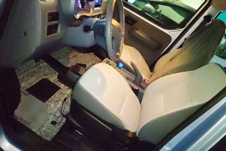 Used Wuling Yangguang 2026 Model, 440km Bus Comfort Edition, 6 Seats Left Front Seat