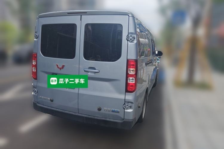 Used Wuling Yangguang 2026 Model, 440km Bus Comfort Edition, 6 Seats Rear Right 45 Deg