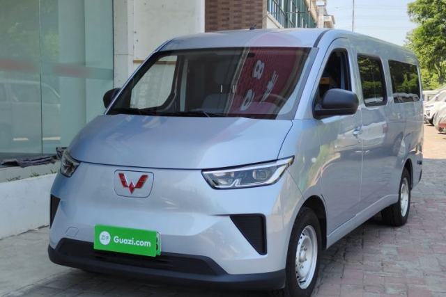 Used Wuling Yangguang 2026 Model, 440km Bus Comfort Edition, 6 Seats