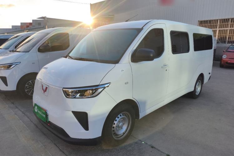 Used Wuling Yangguang 2026 Model, 440km Bus Comfort Edition, 6 Seats Guazi used car, China used car export, Used car for sale, Used  cars, Cheapest cars for sale