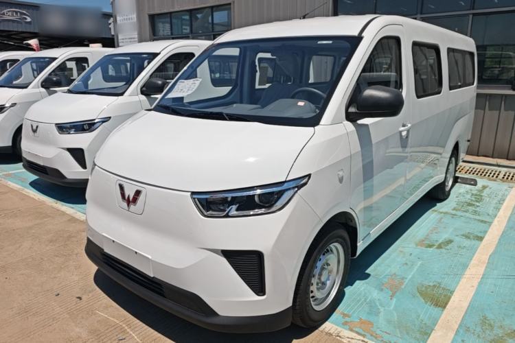 Used Wuling Yangguang 2026 Model, 440km Bus Comfort Edition, 6 Seats Guazi used car, China used car export, Used car for sale, Used  cars, Cheapest cars for sale
