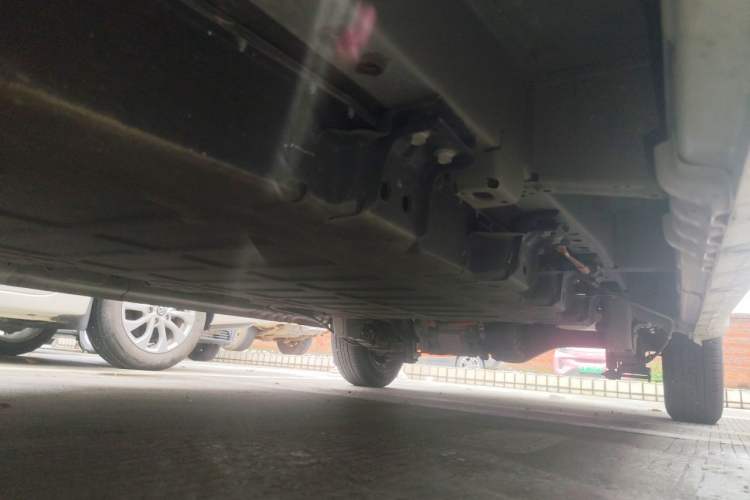 Used Wuling Yangguang 2026 Model, 300km Window-Sealed Comfort Edition Chassis Front Left