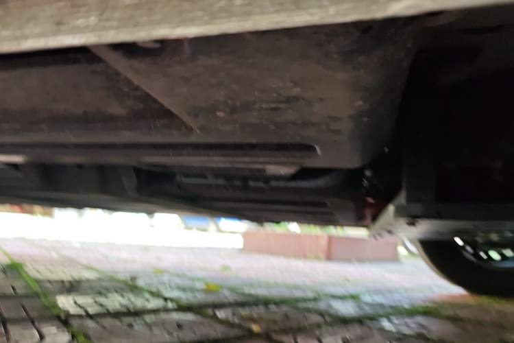 Used Wuling Yangguang 2026 Model, 440km Bus Comfort Edition, 6 Seats Chassis Front Right