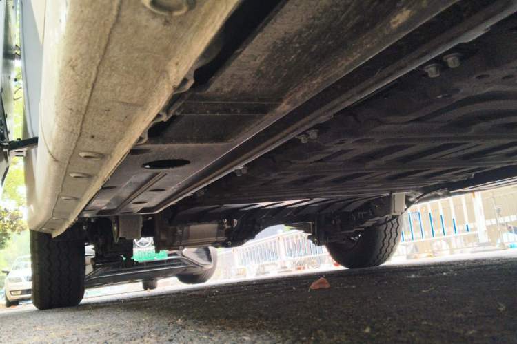 Used Wuling Yangguang 2026 Model, 340km Bus CATL Custom Edition Chassis Front Right