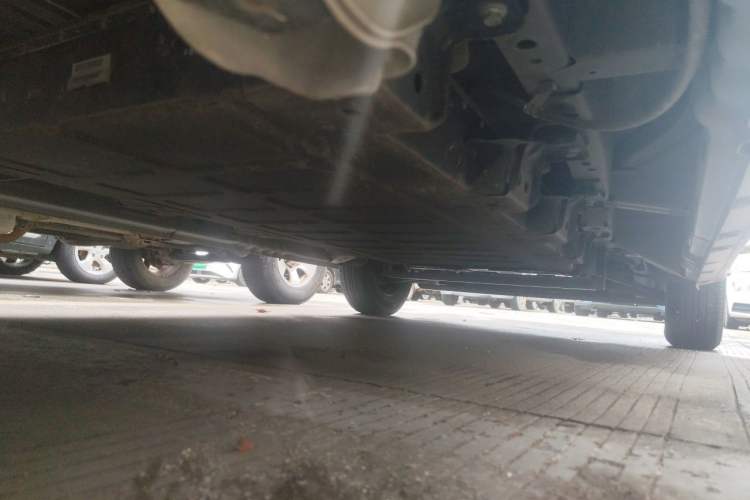 Used Wuling Yangguang 2026 Model, 300km Window-Sealed Comfort Edition Chassis Rear Right